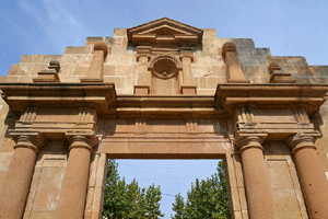 Puerta de la iglesia de Sant Pere