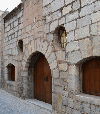 Restos de la fachada del palacio del Delme en Sagunto